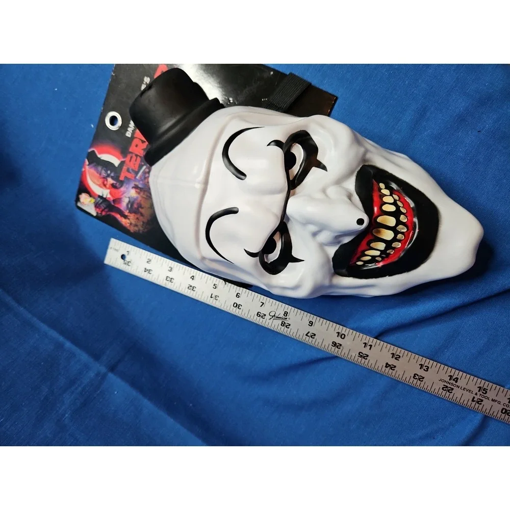 Terrifier 2 - Art the Clown Retro Mask /From Trick or Treat Studios Damien Leone
